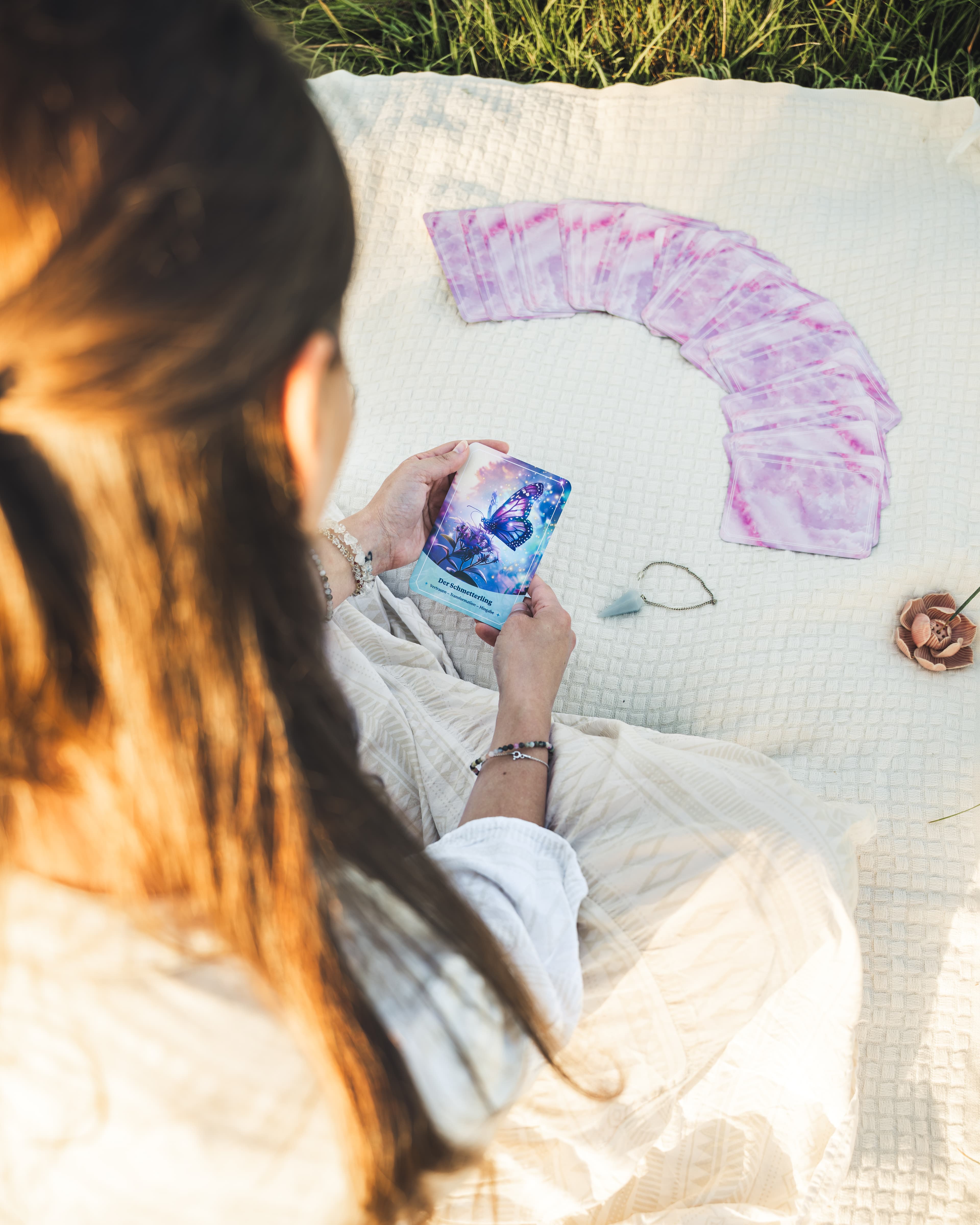 Tarotkarten und Heilsteine in der energetischen Arbeit